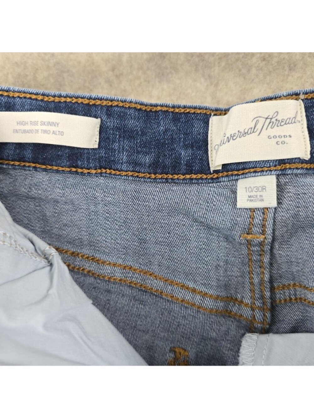Universal Thread Women's High-Rise Skinny Jeans M Wash Size 10/30R Cotton Blend - Picture 3 of 5